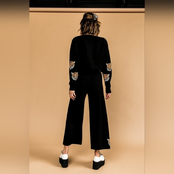 Dressed In LaLa Black Tiger Print Sweater and Pants Set 2X - Picture 3 of 8